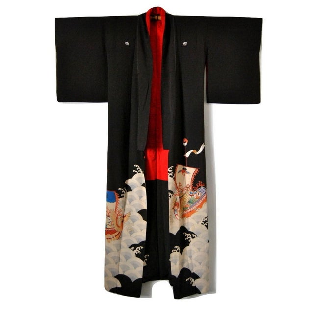 Textile Antique Japanese Silk Kimono Former Imperial Ka-Mons Paulownia for Wall Display For Sale - Image 7 of 14