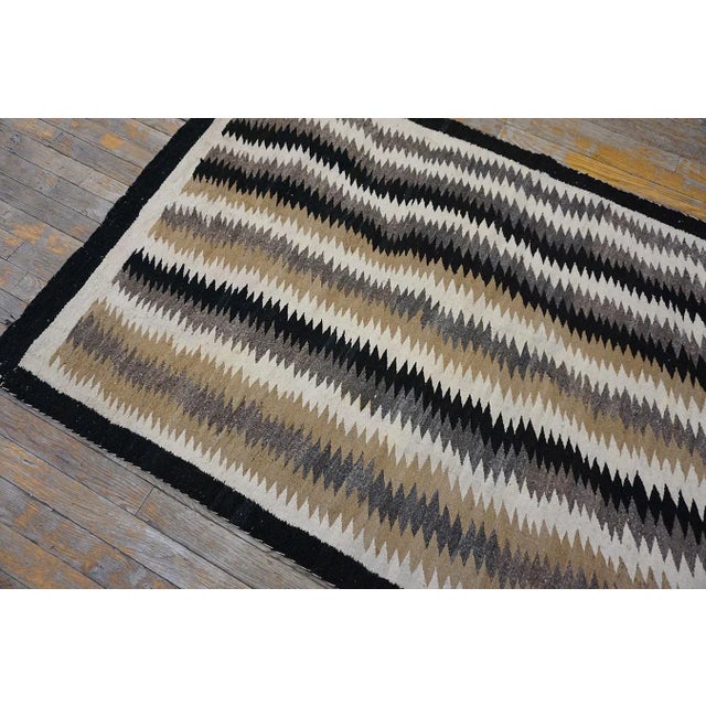 1930s Earth Tone Zig Zag Antique American Navajo Rug Eye-Dazzler 3'6" X 5'3" Flatweave Wool Carpet For Sale In New York - Image 6 of 9