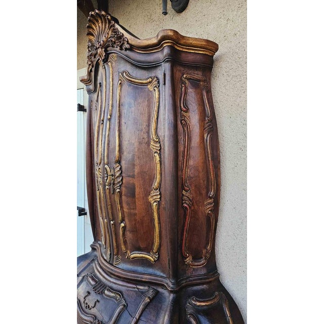 Rich Curved Venetian Style Sideboard For Sale - Image 4 of 18