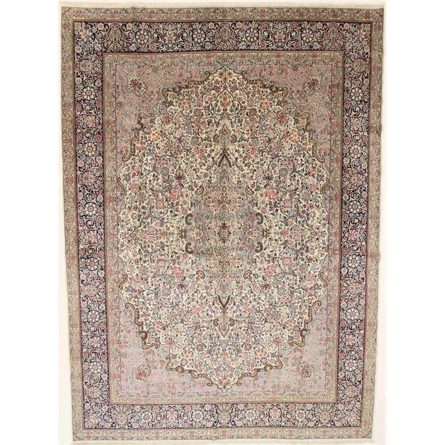Antique Kerman rug | Knot density: 200.000–250.000 knots/m² | Material: High-quality wool and cotton | Size: 427×321 cm |...