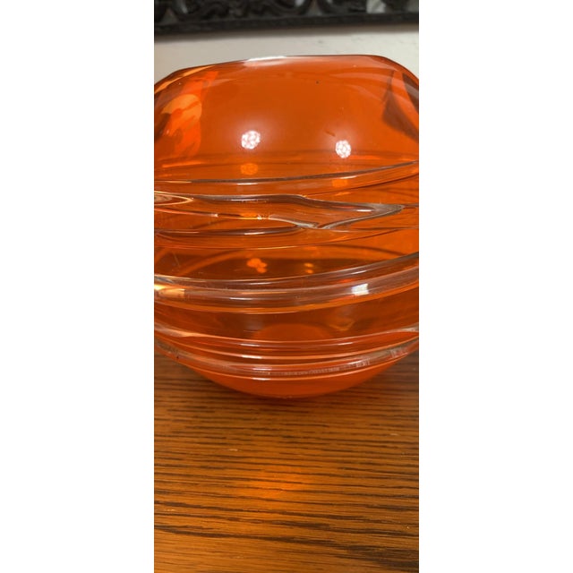 Mid-Century Modern Vintage Murano Style Orange Art Glass Bowl – Sculptural Swirl Ribbed Centerpiece For Sale - Image 3 of 8