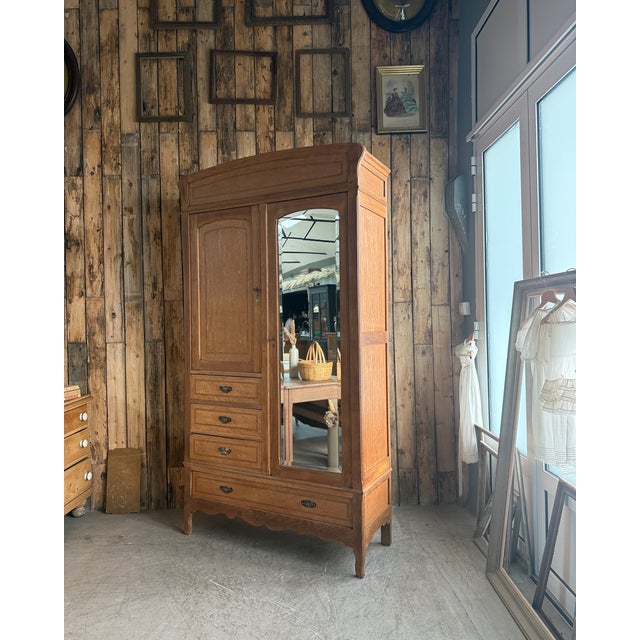 Large Art Nouveau Wardrobe in Oak and Speckled Maple, 1890s For Sale - Image 4 of 18
