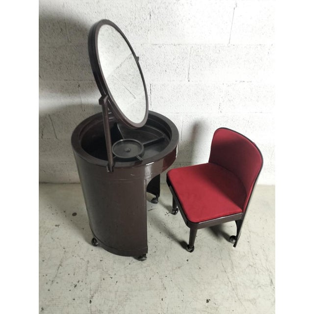 Silvi Red Vanity Table on Wheels with Chair from Studio Kastilia, 1970s, Set of 2 For Sale - Image 4 of 13