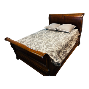 Ethan Allen Tuscany Collection Queen Sleigh Bed