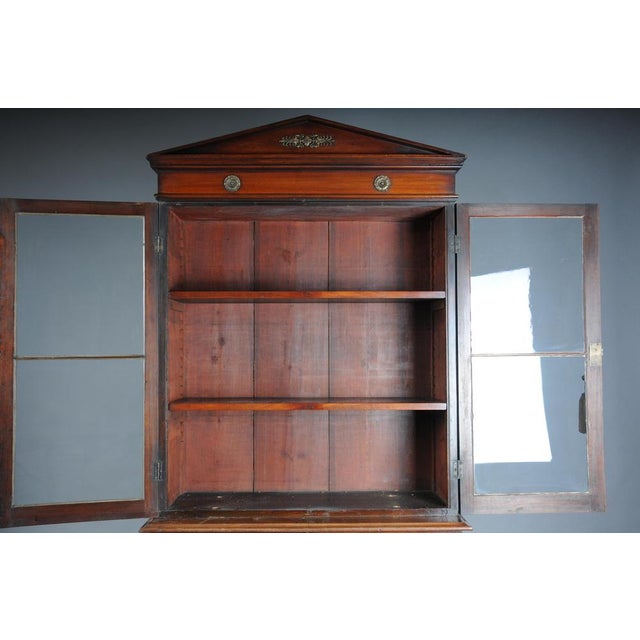 Brown English Victorian Mahogany Display Bookcase, 1800s For Sale - Image 8 of 18