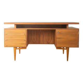 Vintage Desk in Oak, 1960s For Sale