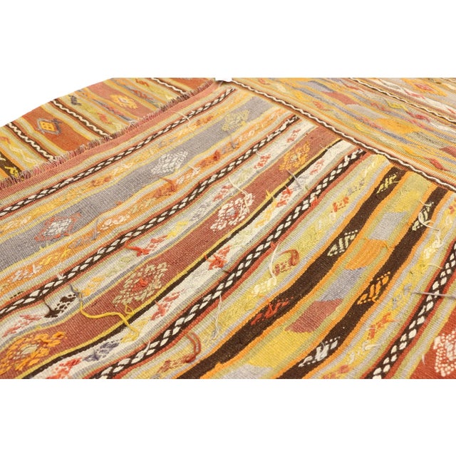 Late 20th Century Vintage Turkish Kilim Rug - 05'04 X 06'09 For Sale - Image 5 of 8