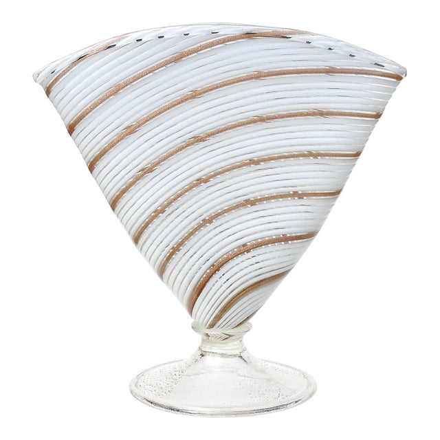 Vintage Murano White Gold Flecks Aventurine Ribbons Italian Art Glass Fan Shaped Flower Vase For Sale