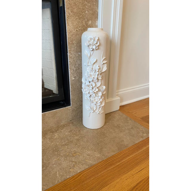 White Textured Porcelain Tall Vase For Sale In New York - Image 6 of 6
