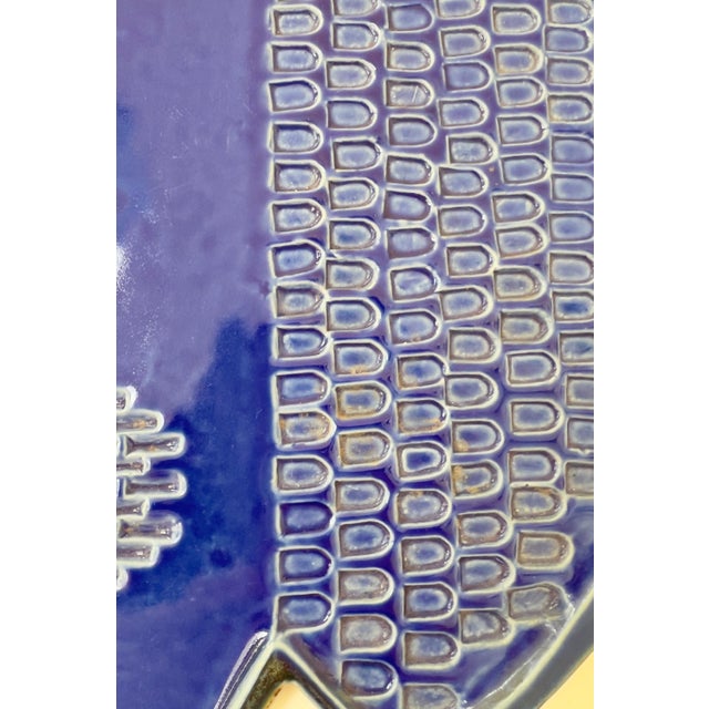 Mid-Century Modern 1960s Ceramic Fish Plate by David Gil of Bennington Potters For Sale - Image 3 of 9