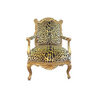 1900s Antique Rococo-Style Carved Giltwood Armchair For Sale