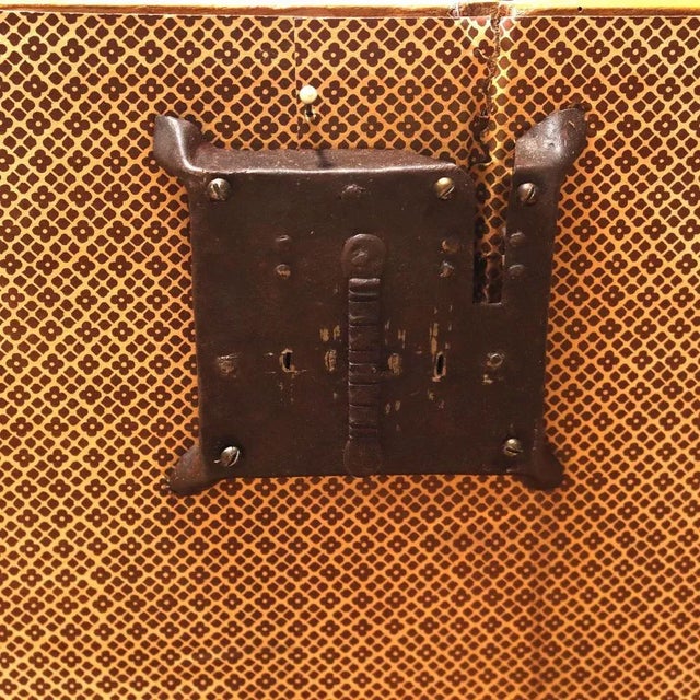 Brown Walnut Chest, Italy, 18th Century For Sale - Image 8 of 11