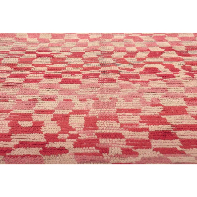 Mid 20th Century Vintage Berber Boujad Moroccan Rug, 04'06 X 08'08 For Sale - Image 5 of 10