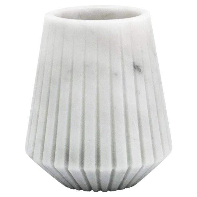 Short Vase in White Carrara Marble For Sale