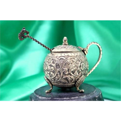 Silver Salt and Pepper Shakers in Embossed Silver For Sale - Image 8 of 9