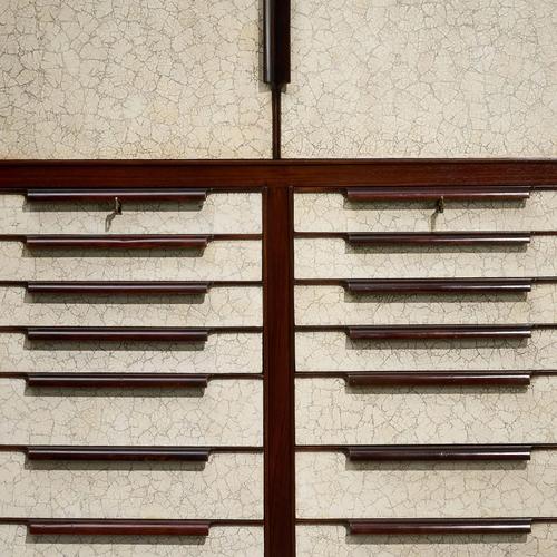 Gold Large Eggshell Cabinet by Aldo Tura, Italy, 1940s For Sale - Image 8 of 13