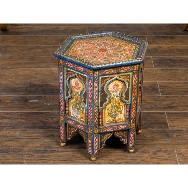 Early 20th Century Moroccan Moorish Style 1920s Table with Hexagonal Top and Polychrome Décor For Sale - Image 5 of 10
