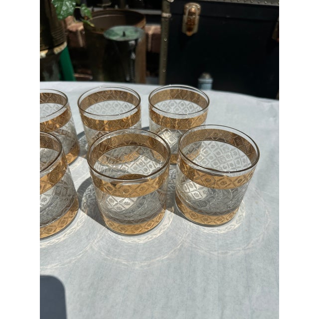 1970s Large Collection of Culver 22 Kt Gold Lowball Cocktail Glasses Scintilla Pattern- Set of 8 For Sale - Image 4 of 8