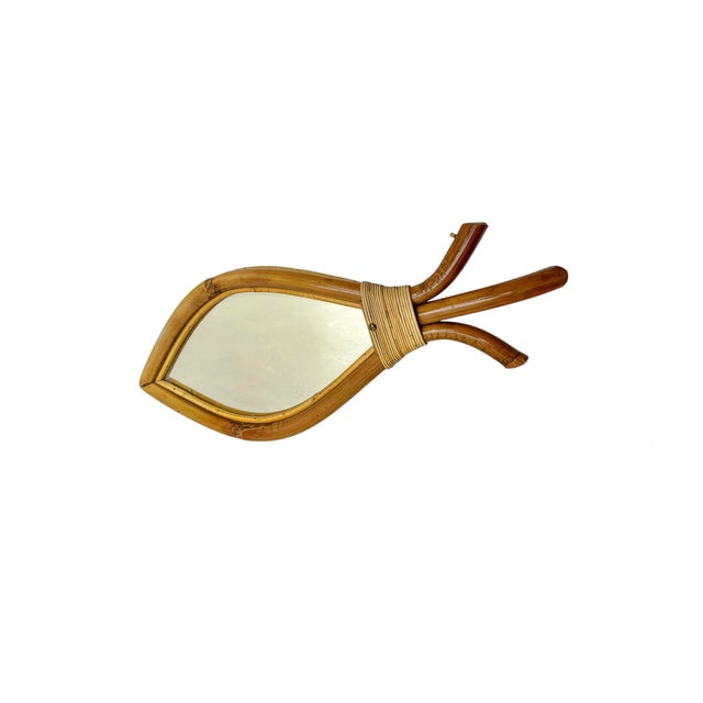 Mid-Century Organic Bamboo and Rattan Fish-Shaped Mirror, France, 1950s For Sale - Image 4 of 11