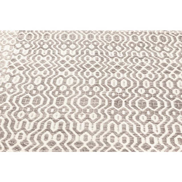Gray Contemporary White and Gray Flat-Weave Wool Rug by Doris Leslie Blau For Sale - Image 8 of 10