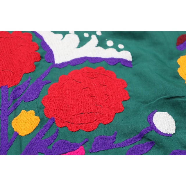 Vintage Hand-Embroidered Suzani Wall Hanging, Uzbekistan, 1920s For Sale - Image 3 of 18