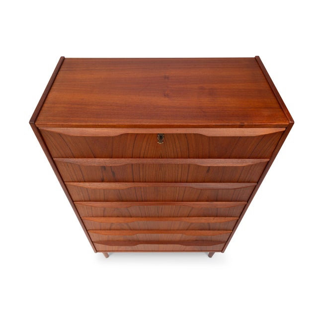 1960s Vintage Danish Mid-Century Seven-Drawer Teak Tallboy Dresser 1960s For Sale - Image 5 of 8