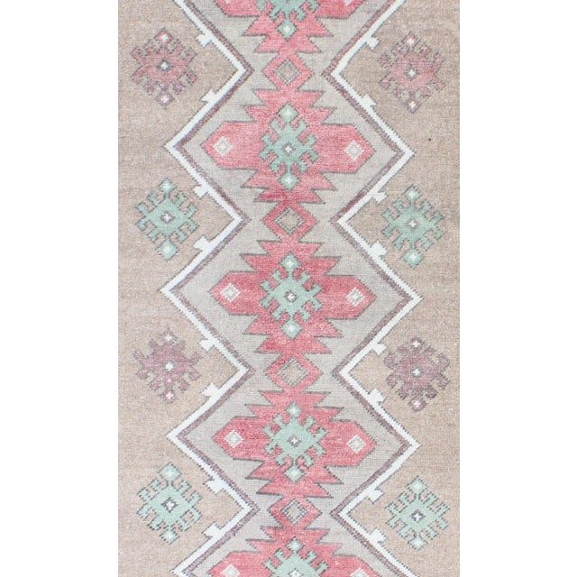 Tribal Mid 20th Century Mid 20th Century Turkish Tulu Runner With Geometric Medallions in Vivid Coral Tan and Mint Green For Sale - Image 3 of 6
