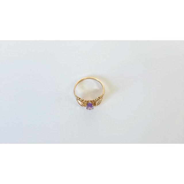 Late 19th Century Antique 14k Yellow and Rose Gold Amethyst Sweetheart Ring, Circa 1890–1910, Size 10 For Sale - Image 5 of 17