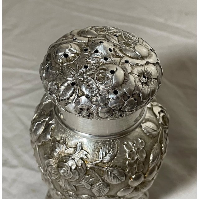 Share Antique 1900's Hennegan Bates Repousse Sterling Silver Muffineer Sugar Dredger For Sale In New York - Image 6 of 14
