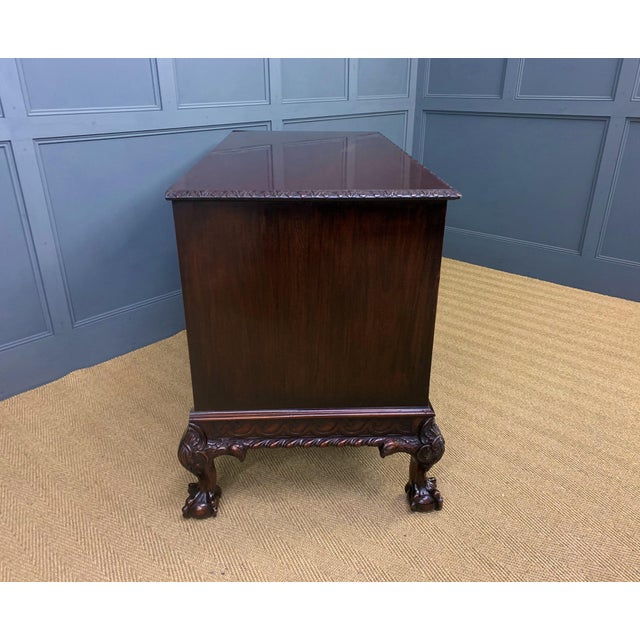 Large Antique Chippendale Style Chest in Mahogany, 1890 For Sale - Image 12 of 17