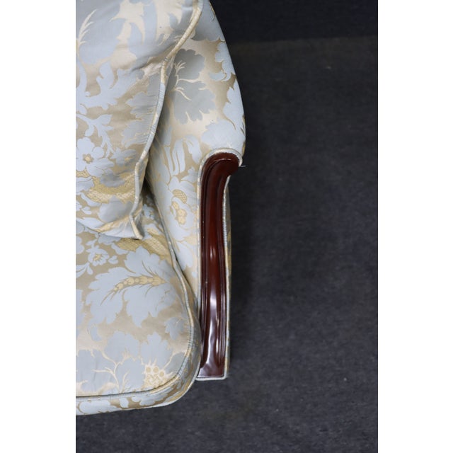 Late 20th Century Kindel Hepplewhite Style Mahogany Upholstered Camelback Sofa For Sale - Image 5 of 17