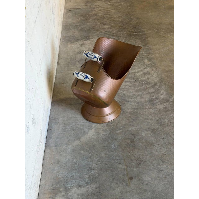Hammered Copper Firewood Holder With Ceramic Handles Vintage Mid-Century Modern 1960s For Sale - Image 11 of 11
