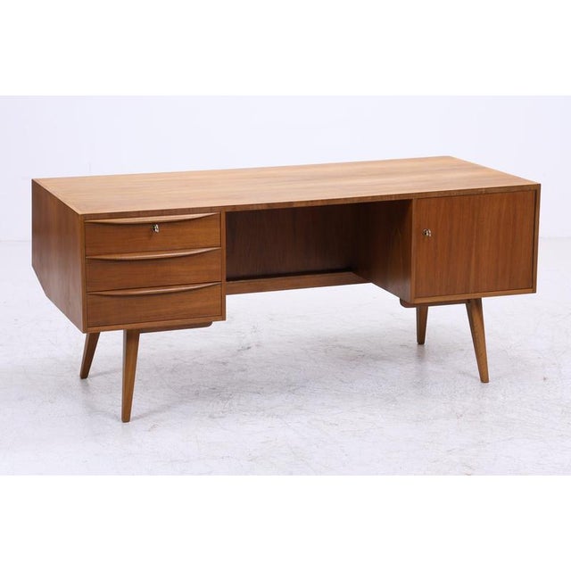 Vintage Desk in the style of Hellerau For Sale - Image 4 of 18