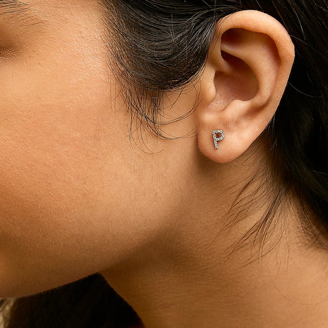 Haus of Brilliance 10K Yellow Gold 1/10 Cttw Diamond 'P' Initial Stud Earring For Sale - Image 4 of 5