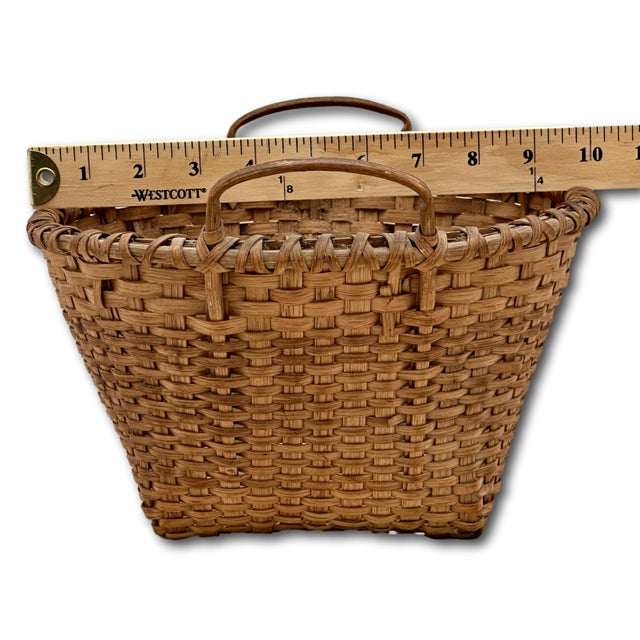 Excellent Smaller 10 Inch Size Antique American Hand Woven Ash Splint Berry Basket With Nice Patina - Late 19th Century For Sale - Image 18 of 18