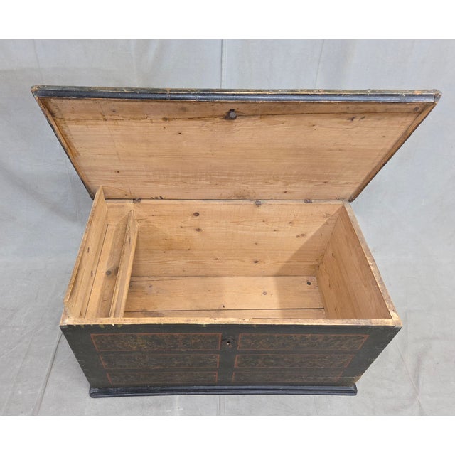 Antique European (German or Czechia) Pine Blanket Chest With Original Paint For Sale In Denver - Image 6 of 16