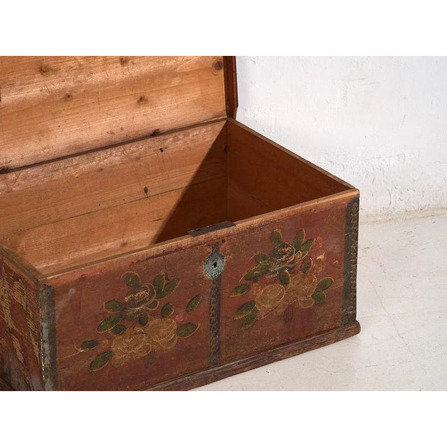 Rustic Small Antique Chest with Floral Motifs, 1920s For Sale - Image 3 of 10