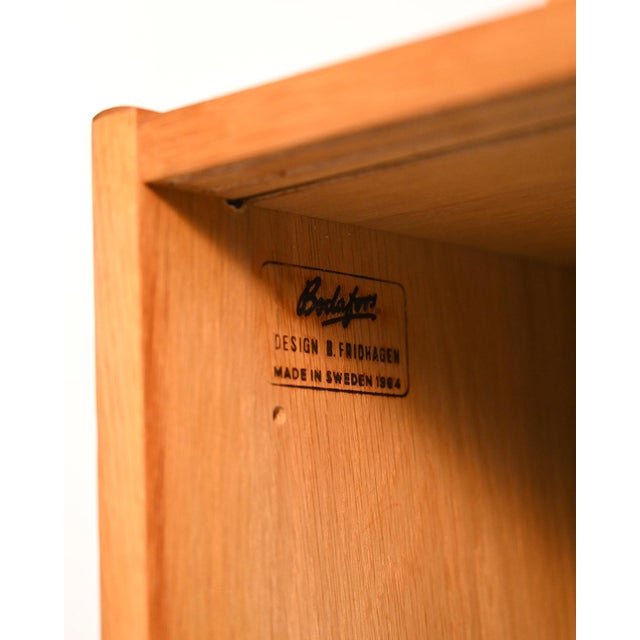 Bookcase with Display by Bertil Fridhagen for Bodafors, 1964 For Sale - Image 10 of 14