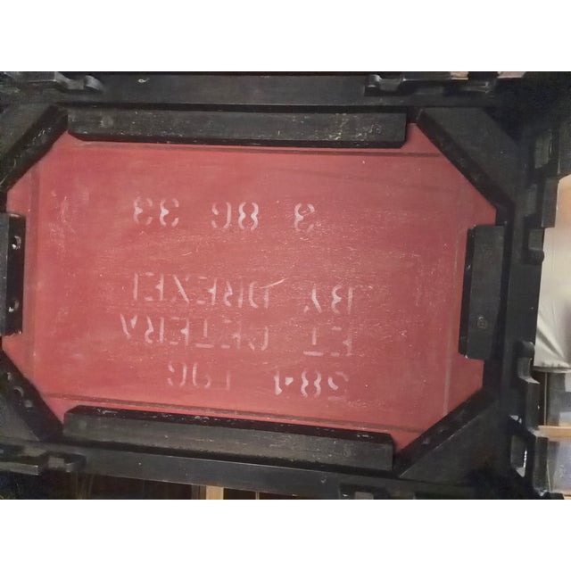 Chinoiserie Mid 19th Century Chinoiserie Box on Stand Drexel Heritage Handpainted For Sale - Image 3 of 4