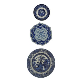 Blue Chinosierie China Wall Plates - A Set For Sale