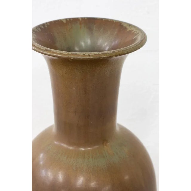 Large floor vase designed by Gunnar Nylund. Produced in Sweden by Rörstrand during the 1950s. hand thrown in stoneware...