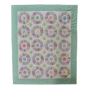 1940s Dresden Plate Quilt -
