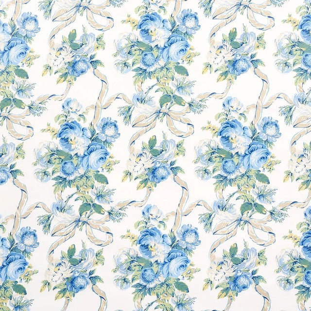Sample - Schumacher Queenies Floral Chintz Fabric in Porcelain For Sale