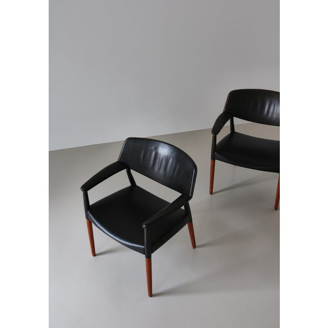 Set of Danish Modern Armchairs in Teakwood & Leather attributed to Larsen & Bender Madsen, 1950s For Sale - Image 9 of 18