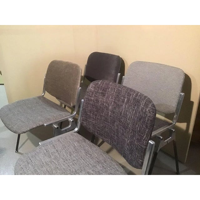 Modern Cotton and Velvet Model DSC 106 Dining Chairs by Giancarlo Piretti for Castelli / Anonima Castelli, 1960s, Set of 4 For Sale - Image 3 of 15