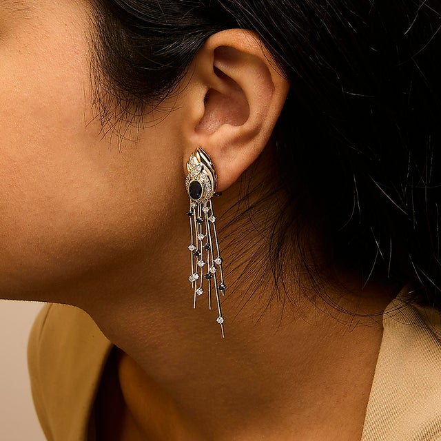 Haus of Brilliance 14K Yellow Gold 1.0 Cttw Diamond and Blue Sapphire Chandelier Earrings For Sale - Image 4 of 5