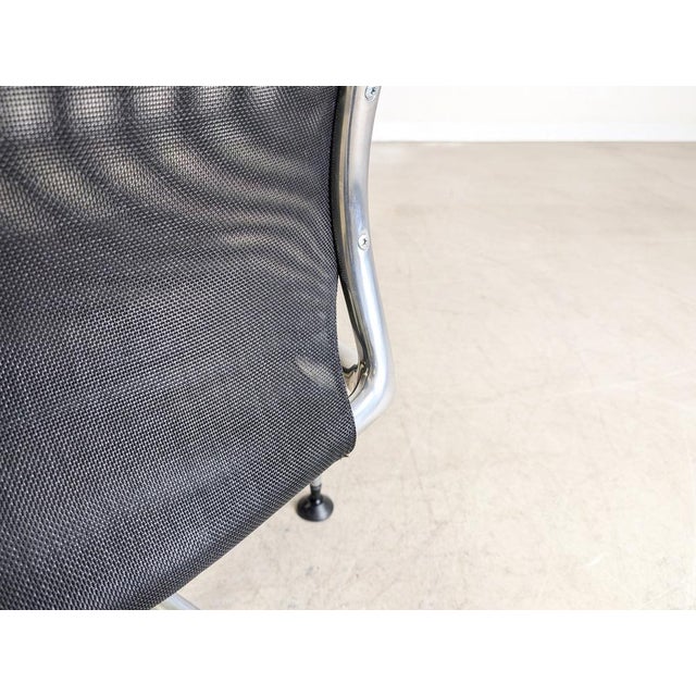 Black Medapal Office Chair from Vitra For Sale - Image 8 of 12