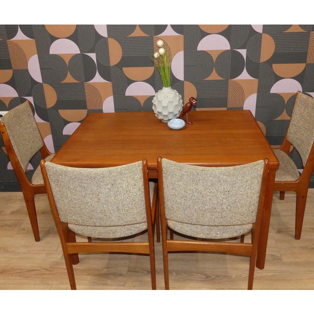 Vintage Danish Extendable Dining Table in Teak, 1960s For Sale - Image 11 of 16