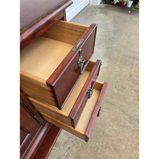 Brown 1980s Traditional Mahogany Sideboard For Sale - Image 8 of 14