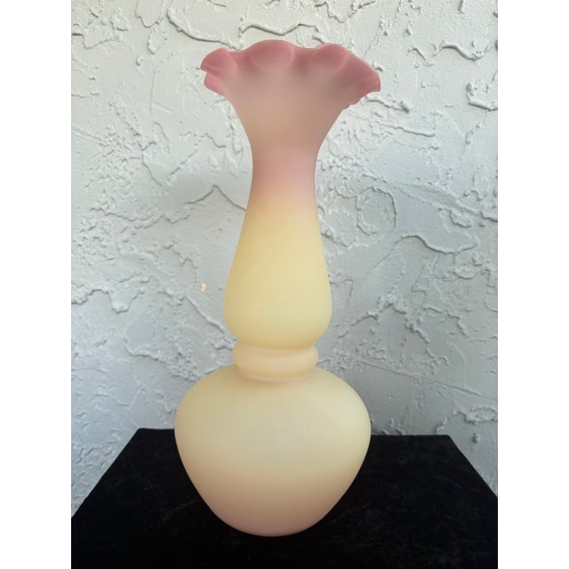Vintage Burmese Satin Glass Double Gourd Vase – Ruffled Rim, Pink to Custard, Uv Reactive For Sale In Orlando - Image 6 of 10